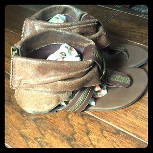 Jessica Simpson,Brown leather sandals;Vintage look